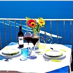 Апартаменти Blu Retreat